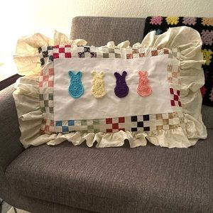 “PEEPS” SPRING DECORATIVE THROW PILLOW SHAM